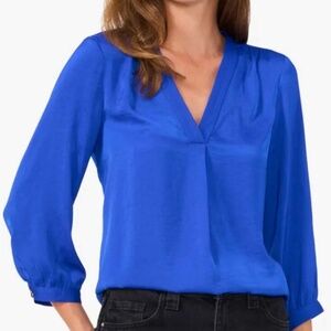 Vince Camuto V-neck 3/4-sleeve Top in Goddess Blue